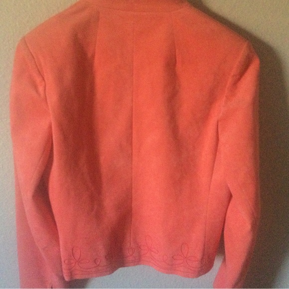 Lilli Ann - Picture 8 of 12